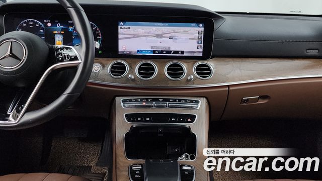 Mercedes-Benz E-Class E300e 4MATIC Exclusive