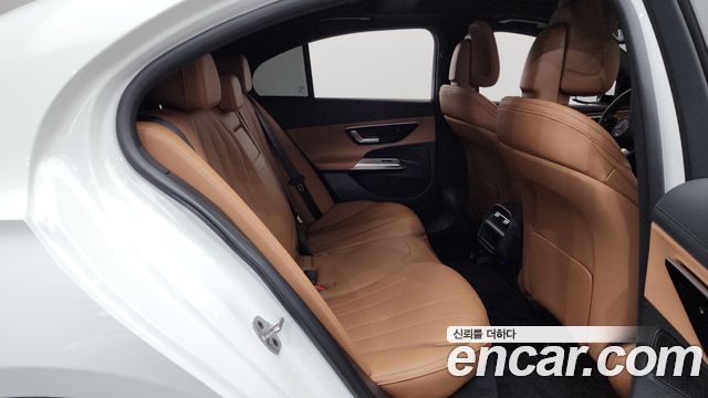 Mercedes-Benz E-Class E200 AMG Line
