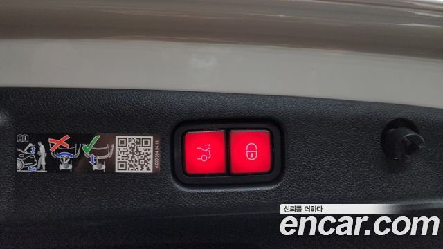 Mercedes-Benz E-Class E200 AMG Line