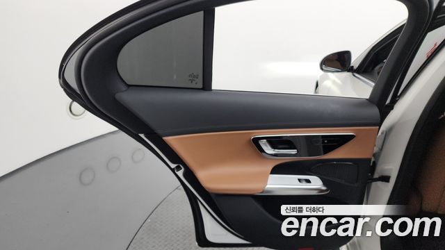 Mercedes-Benz E-Class E200 AMG Line
