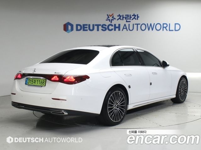 Mercedes-Benz E-Class E450 4MATIC Exclusive