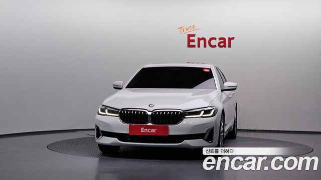 BMW 5-Series 520i Luxury