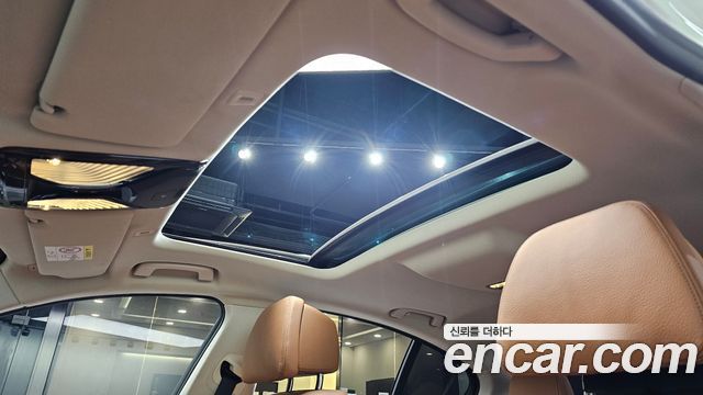 BMW 5-Series 520i Luxury