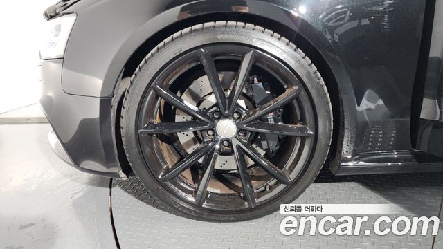 Audi RS5 4.2 FSI Quattro