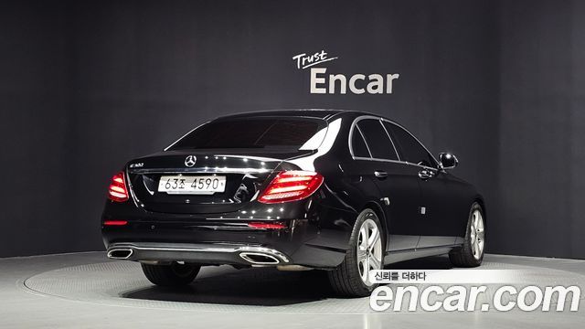 Mercedes-Benz E-Class E200 Avantgarde