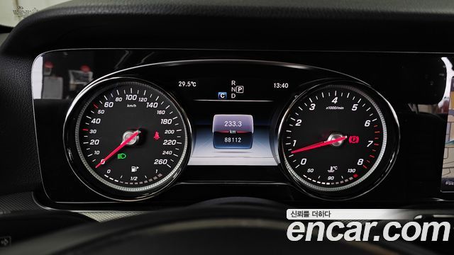 Mercedes-Benz E-Class E200 Avantgarde