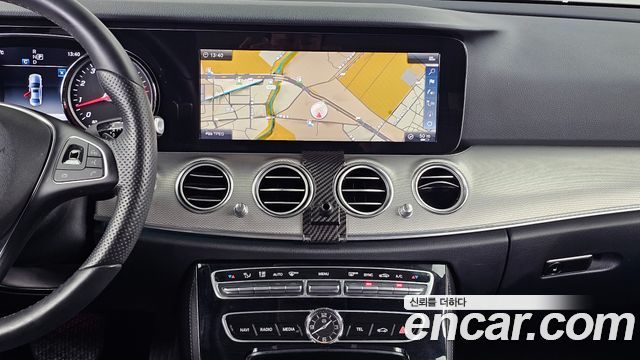 Mercedes-Benz E-Class E200 Avantgarde