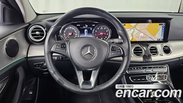 Mercedes-Benz E-Class E200 Avantgarde