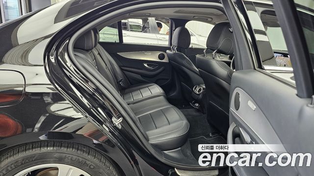 Mercedes-Benz E-Class E200 Avantgarde