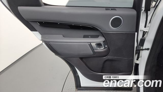 Land Rover Discovery 3.0 SD6 SE