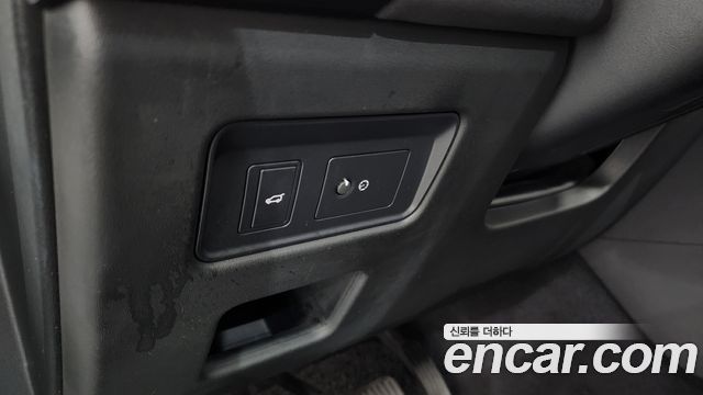Land Rover Discovery 3.0 SD6 SE