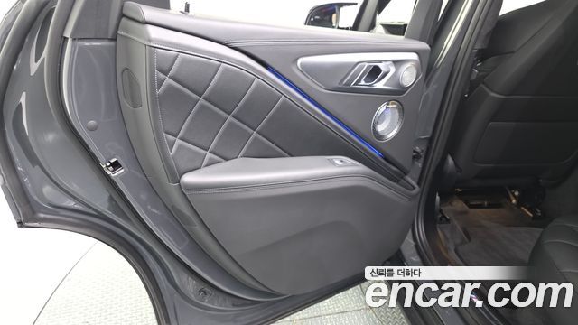 BMW XM 4.4 Lable