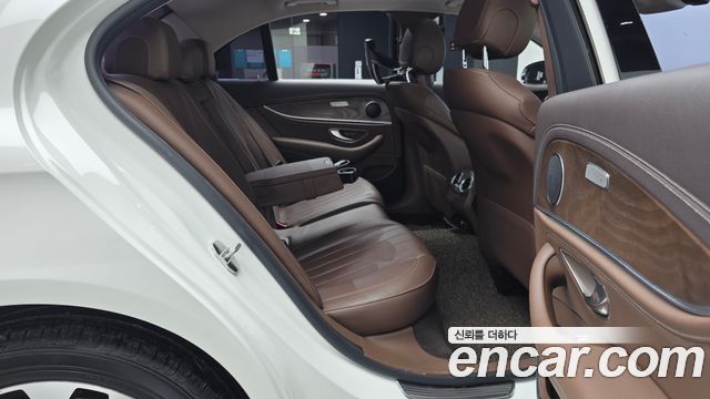 Mercedes-Benz E-Class E220d 4MATIC Exclusive