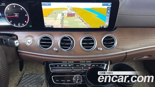 Mercedes-Benz E-Class E220d 4MATIC Exclusive