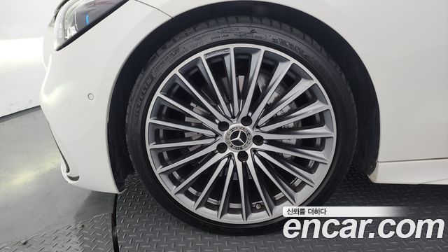Mercedes-Benz C-Class C300 4MATIC AMG Line