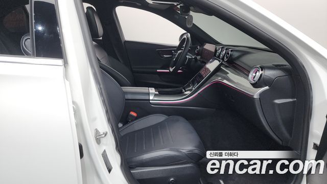 Mercedes-Benz C-Class C300 4MATIC AMG Line