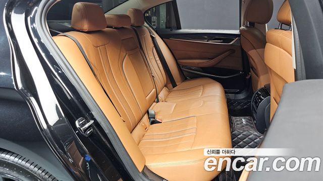 BMW 5-Series 520d M Sport package