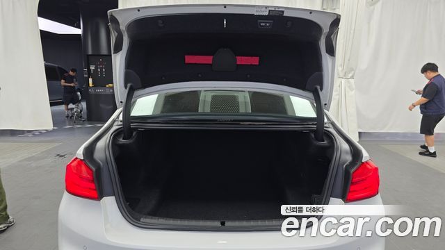 BMW 5-Series 530i M Sport Package