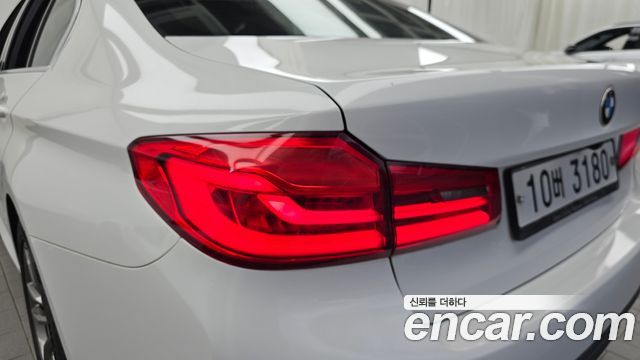 BMW 5-Series 530i M Sport Package