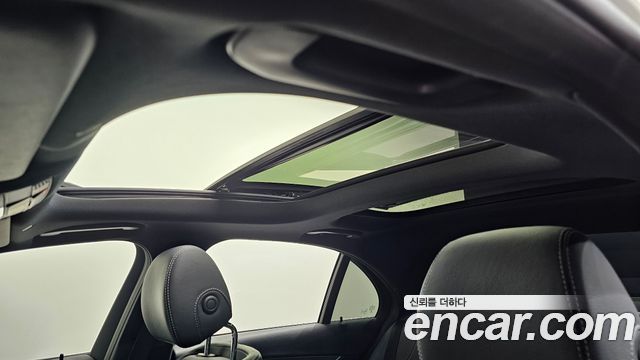 Mercedes-Benz E-Class E300 Avantgarde