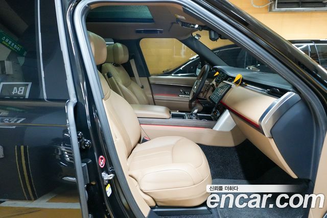 Land Rover Range Rover P530 Autobiography Long Wheel Base