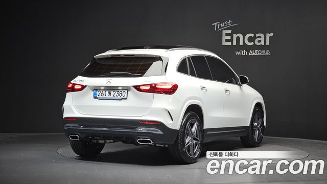 Mercedes-Benz GLA-Class GLA250 4MATIC