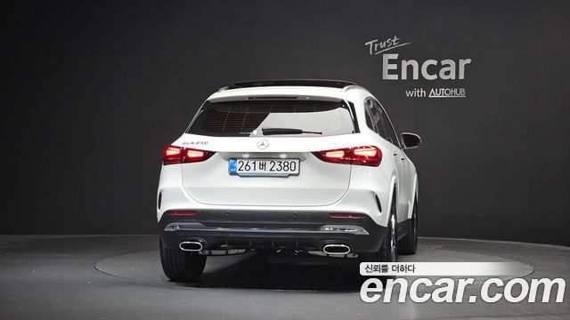 Mercedes-Benz GLA-Class GLA250 4MATIC