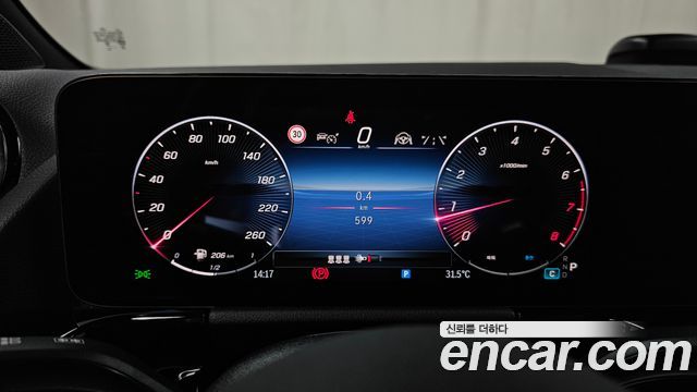 Mercedes-Benz GLA-Class GLA250 4MATIC