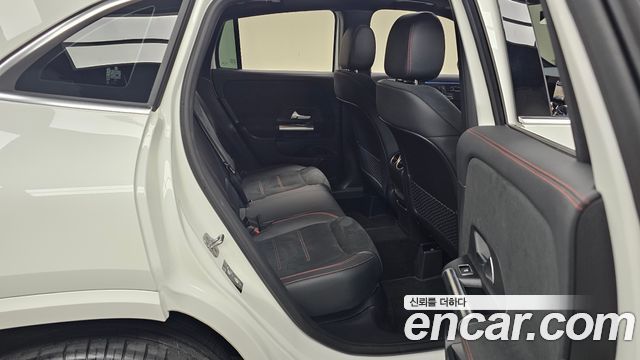 Mercedes-Benz GLA-Class GLA250 4MATIC