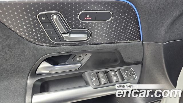 Mercedes-Benz GLA-Class GLA250 4MATIC