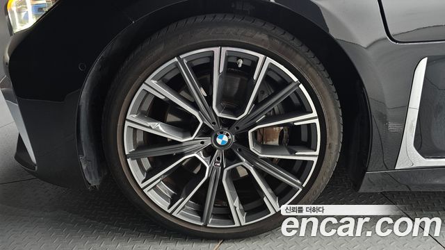 BMW 7-Series 745Le iPerformance M Sport