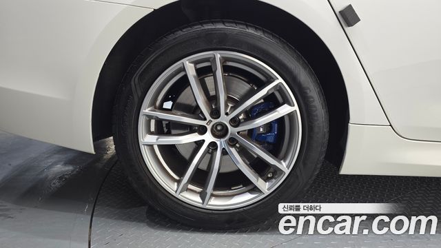 BMW 5-Series 530i M Sport Package Plus