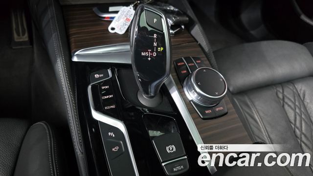 BMW 5-Series 530i M Sport Package Plus