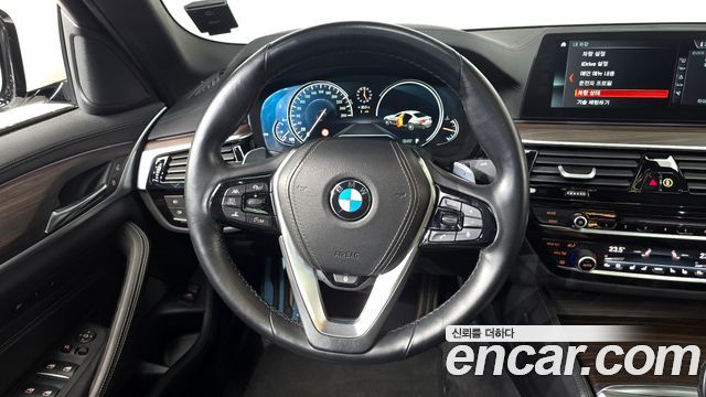 BMW 5-Series 530i M Sport Package Plus