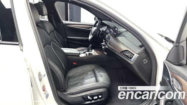 BMW 5-Series 530i M Sport Package Plus