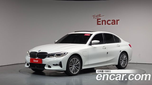 BMW 3-Series 330e Luxury