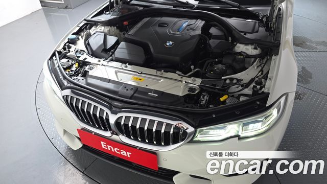 BMW 3-Series 330e Luxury