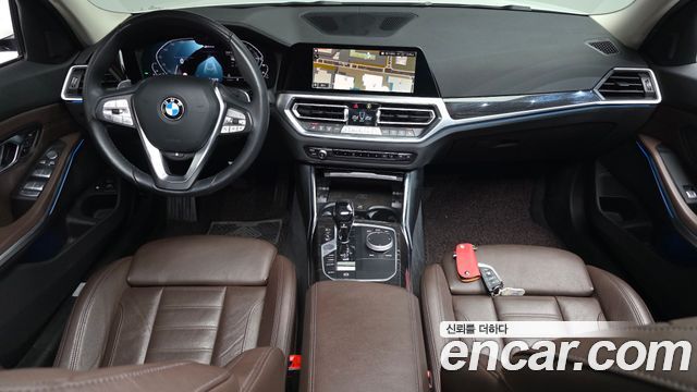 BMW 3-Series 330e Luxury