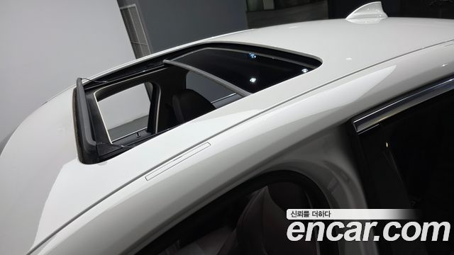 BMW 3-Series 330e Luxury