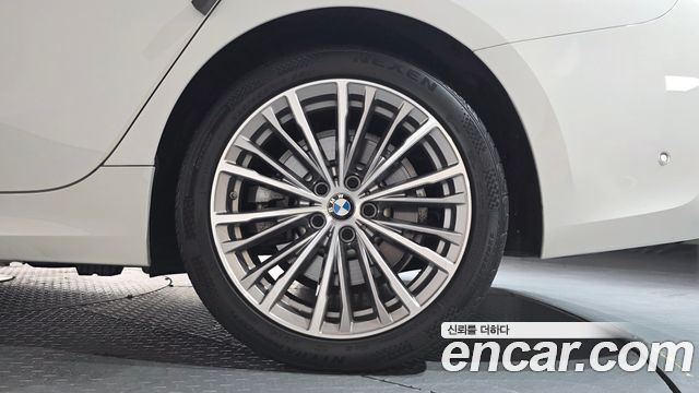 BMW 3-Series 330e Luxury