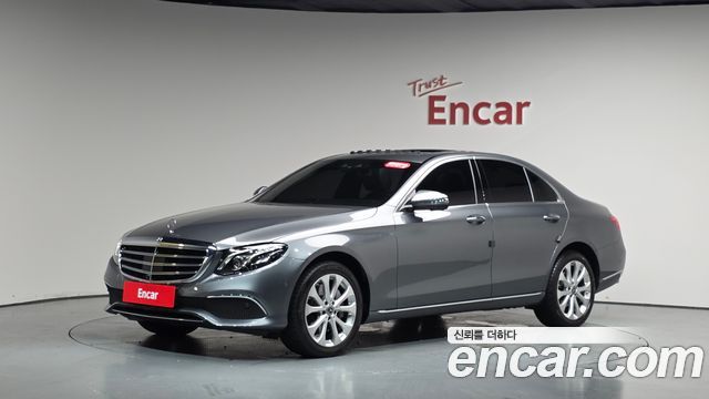 Mercedes-Benz E-Class E300 4MATIC Exclusive