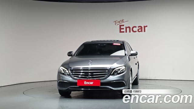 Mercedes-Benz E-Class E300 4MATIC Exclusive