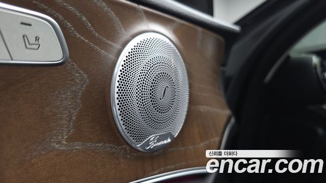 Mercedes-Benz E-Class E300 4MATIC Exclusive