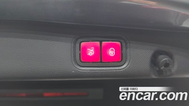 Mercedes-Benz E-Class E300 4MATIC Exclusive