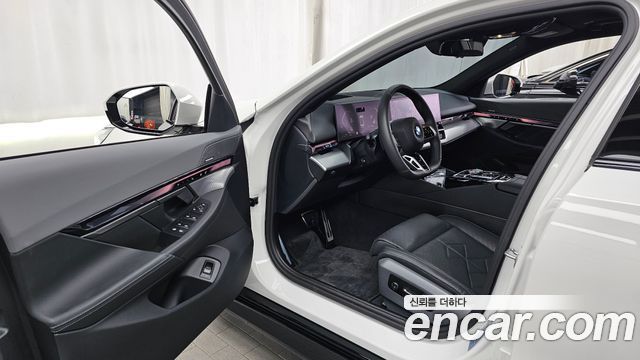 BMW 5-Series 530i xDrive M Sport