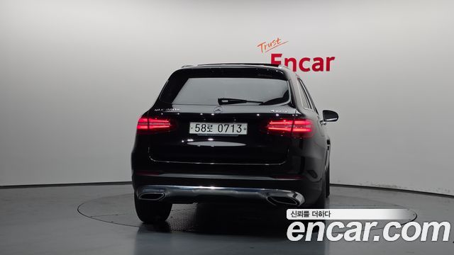 Mercedes-Benz GLC-Class GLC220 d 4MATIC
