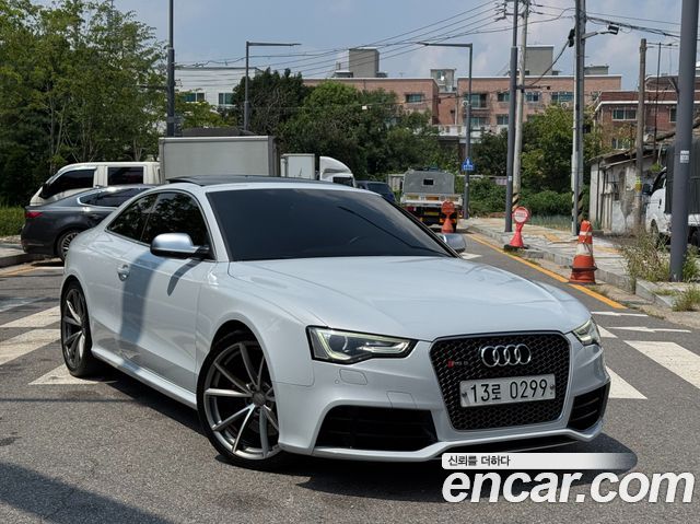 Audi RS5 4.2 FSI Quattro