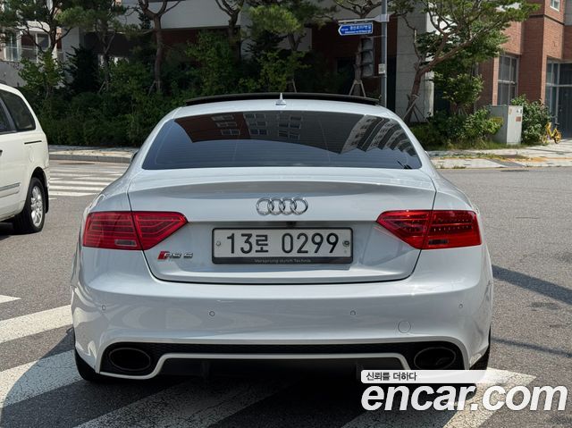 Audi RS5 4.2 FSI Quattro