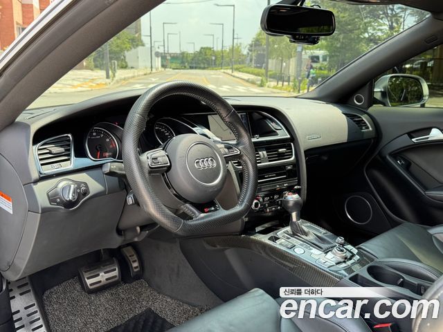 Audi RS5 4.2 FSI Quattro