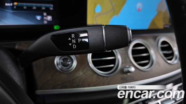 Mercedes-Benz E-Class E300 Exclusive